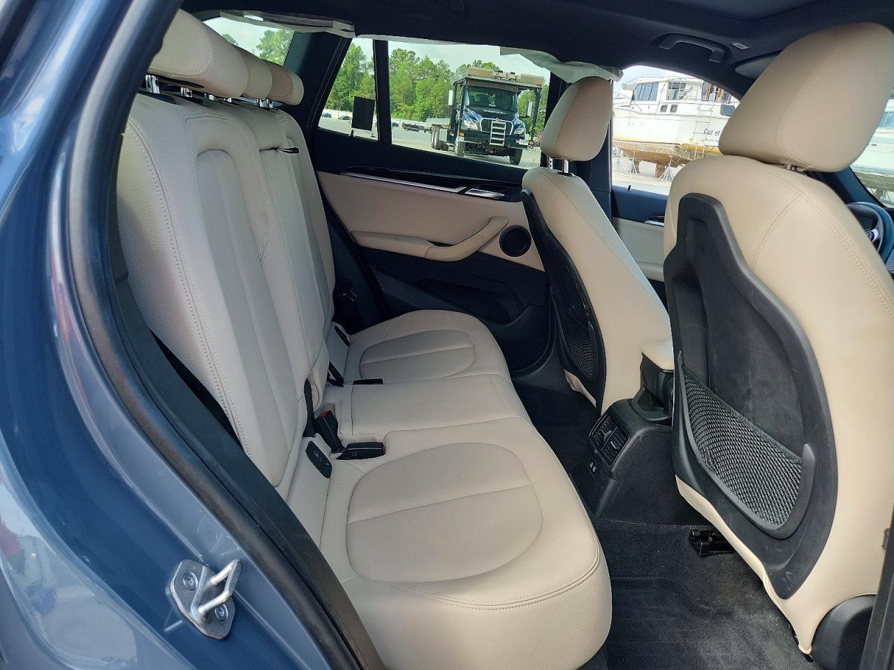 2021 BMW X1 xDrive28I - zdjęcie 11