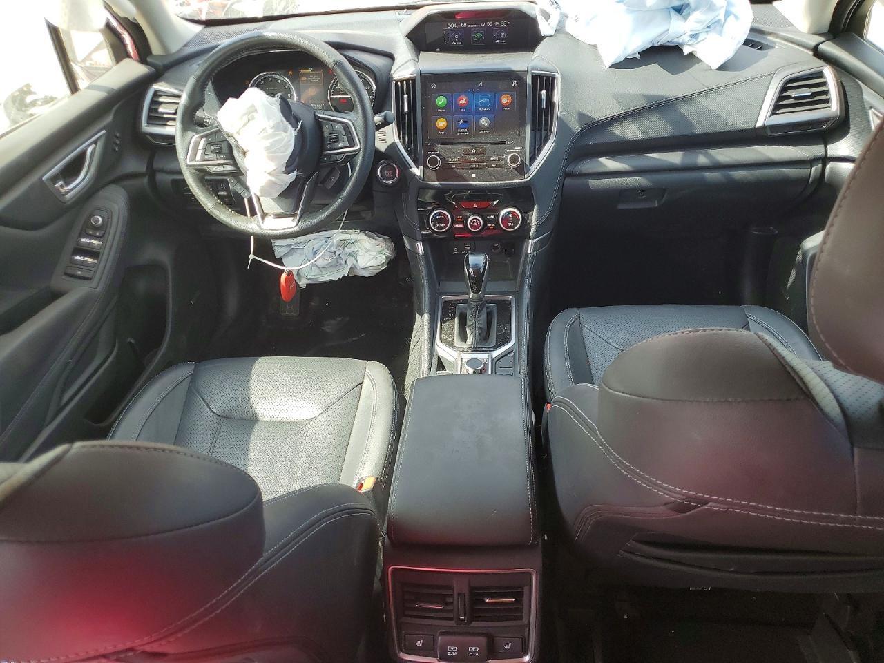 2021 Subaru Forester Touring - zdjęcie 8