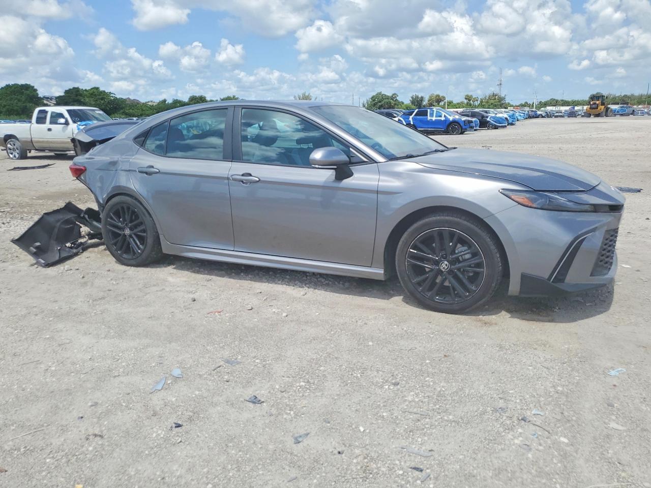 2025 Toyota Camry Se - zdjęcie 4