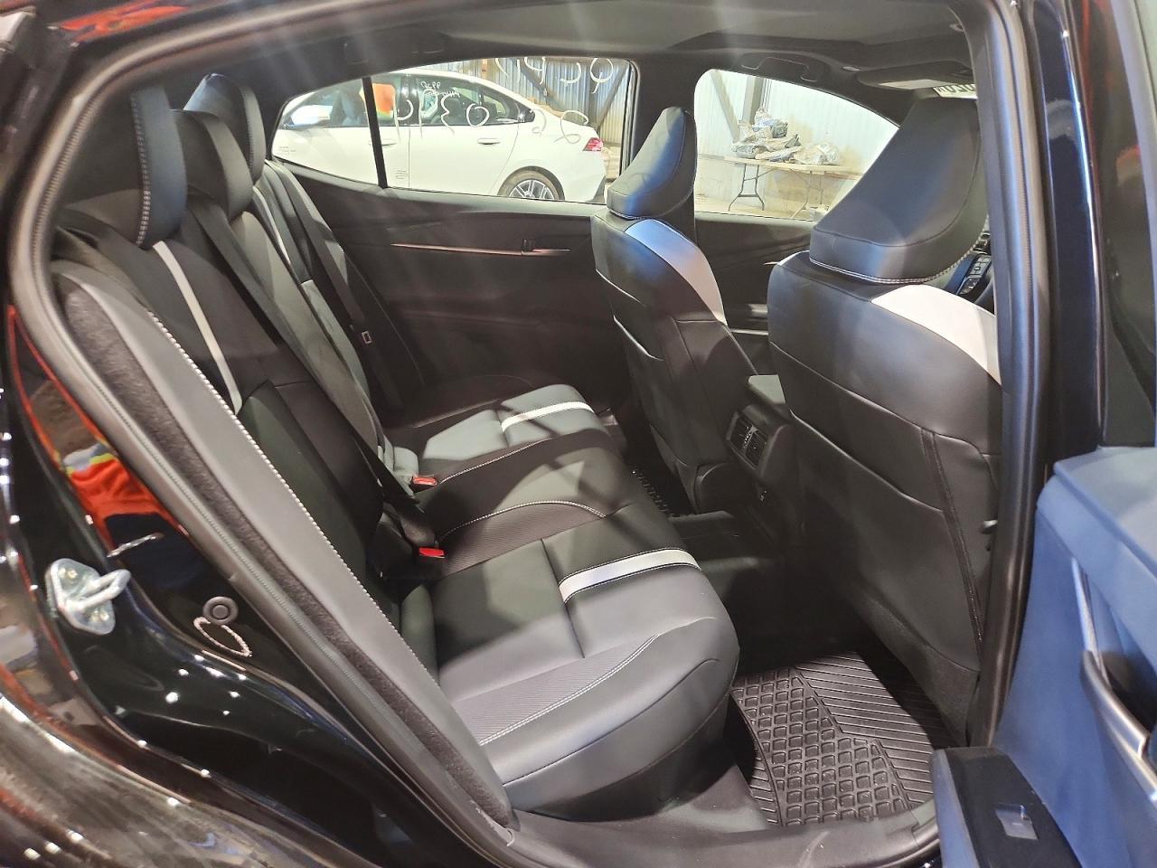 2026 Toyota Camry Xse - zdjęcie 10