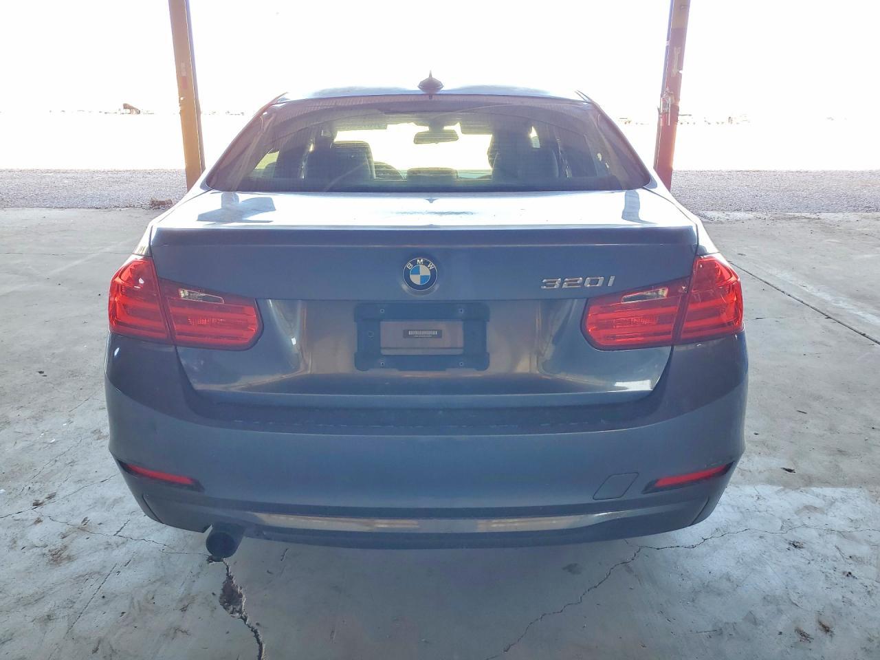 2015 BMW 320 I - zdjęcie 6