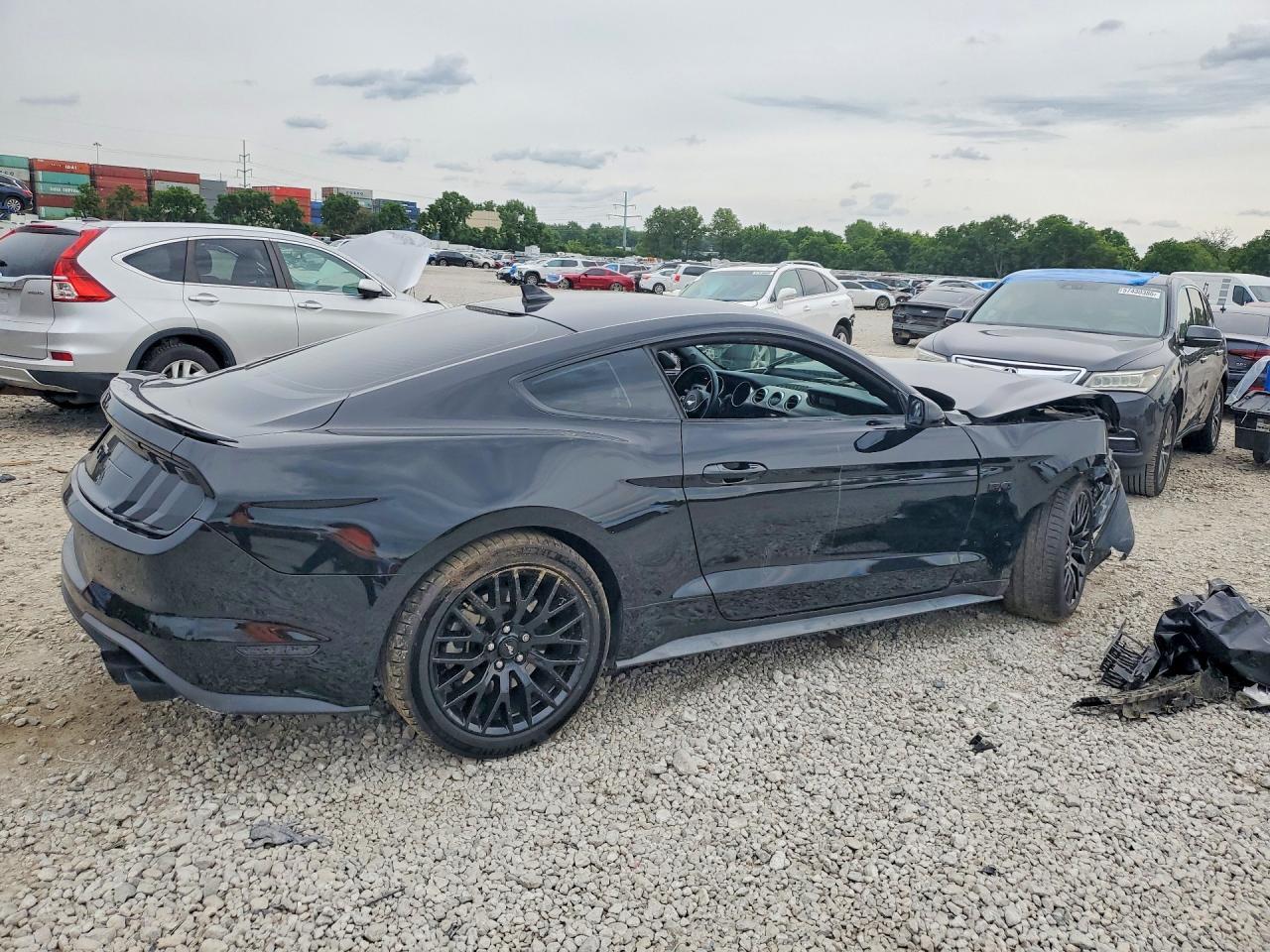 2022 Ford Mustang Gt - zdjęcie 3
