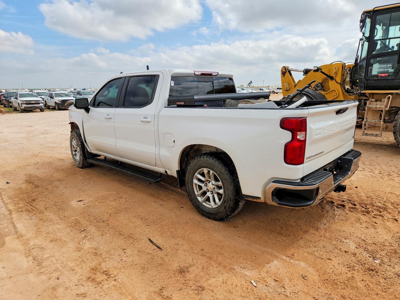 2022 Chevrolet Silverado K1500 Lt - zdjęcie 2