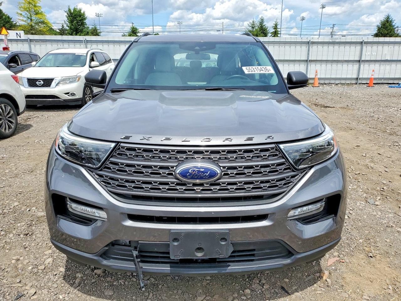 2021 Ford Explorer Xlt - zdjęcie 5