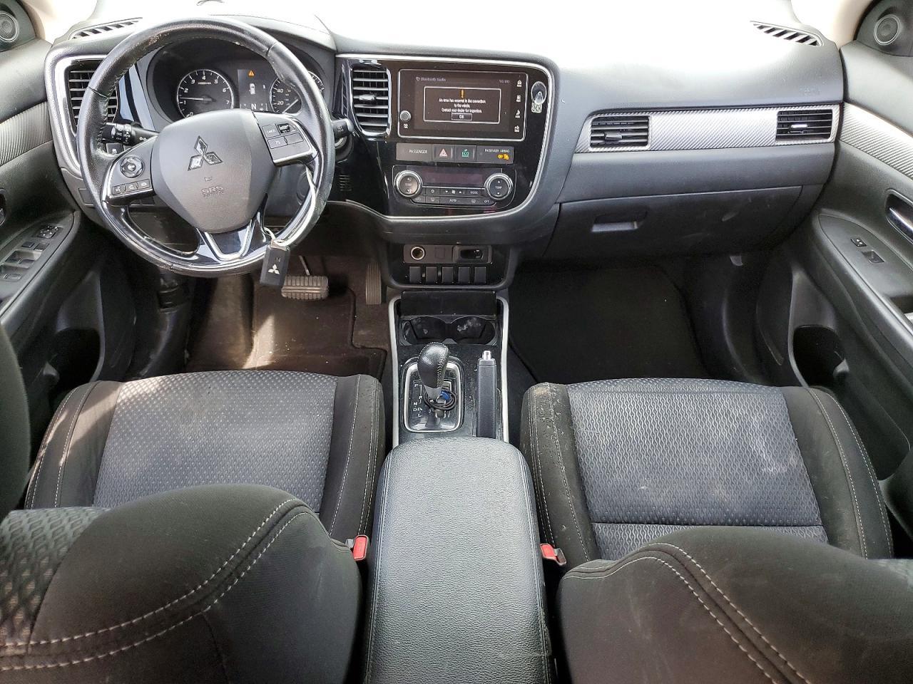 2018 Mitsubishi Outlander Se - zdjęcie 8