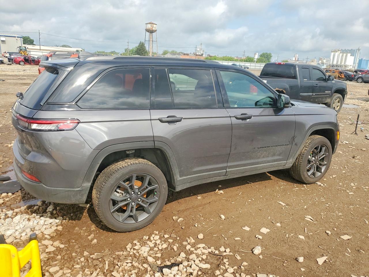 2025 Jeep Grand Cherokee Limited - zdjęcie 3