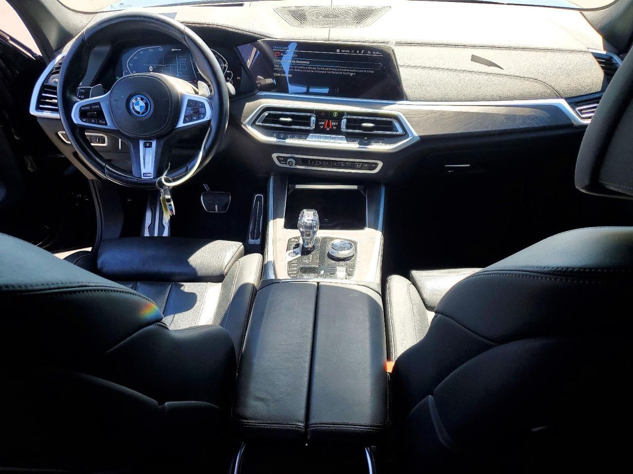 2022 BMW X5 xDrive45E - zdjęcie 8