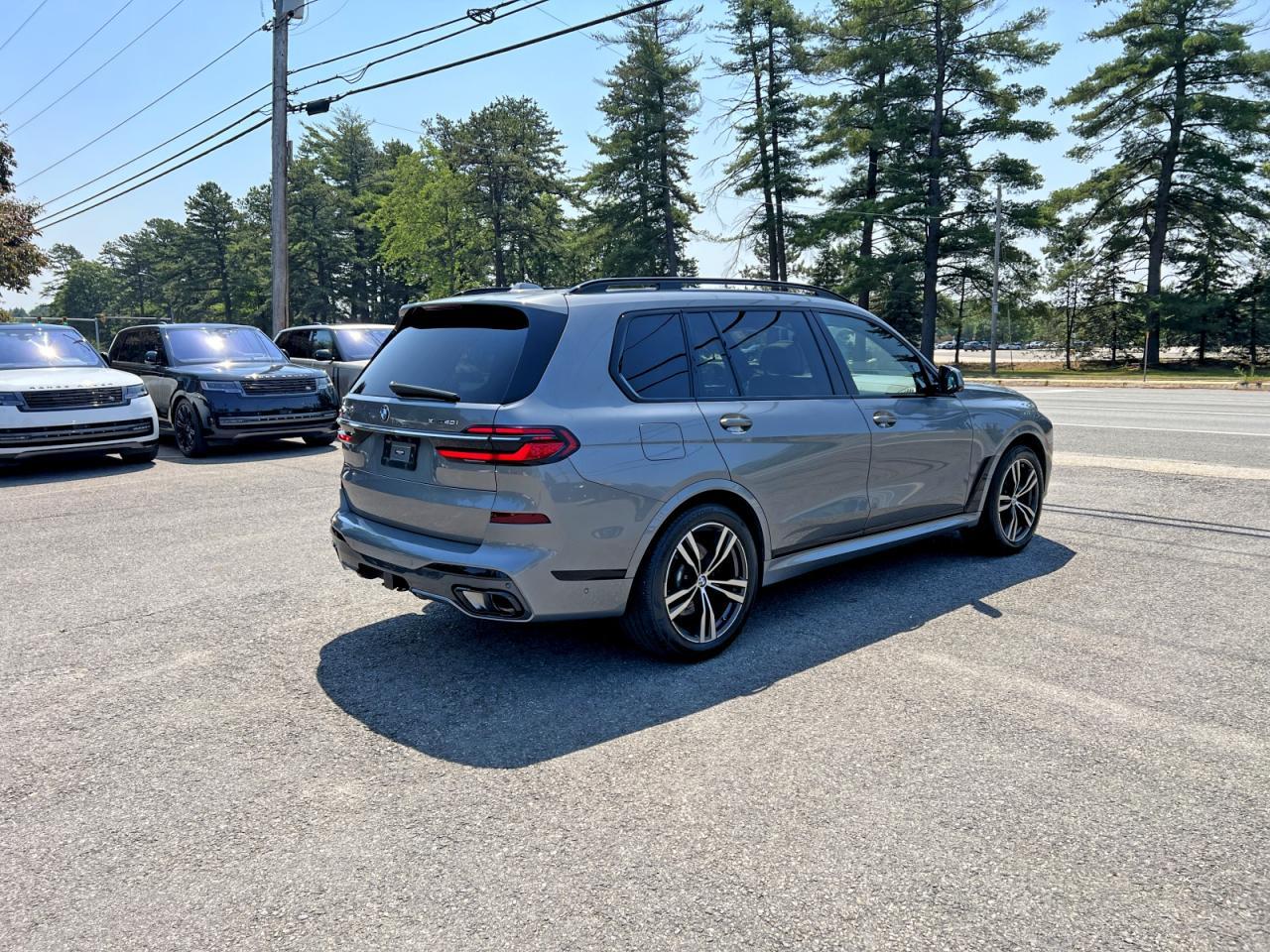 2023 BMW X7 xDrive40I - zdjęcie 4