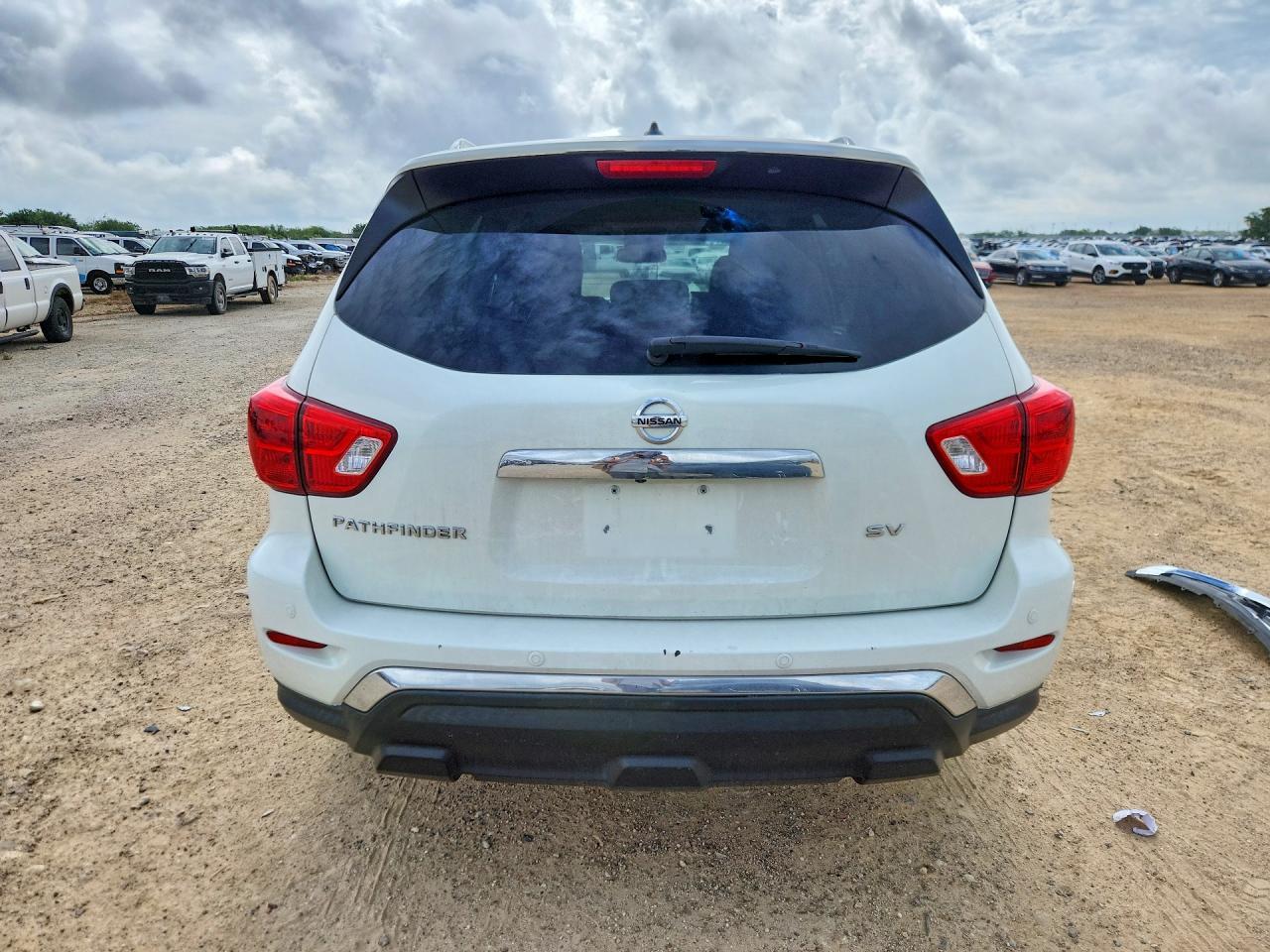 2018 Nissan Pathfinder Sv - zdjęcie 6