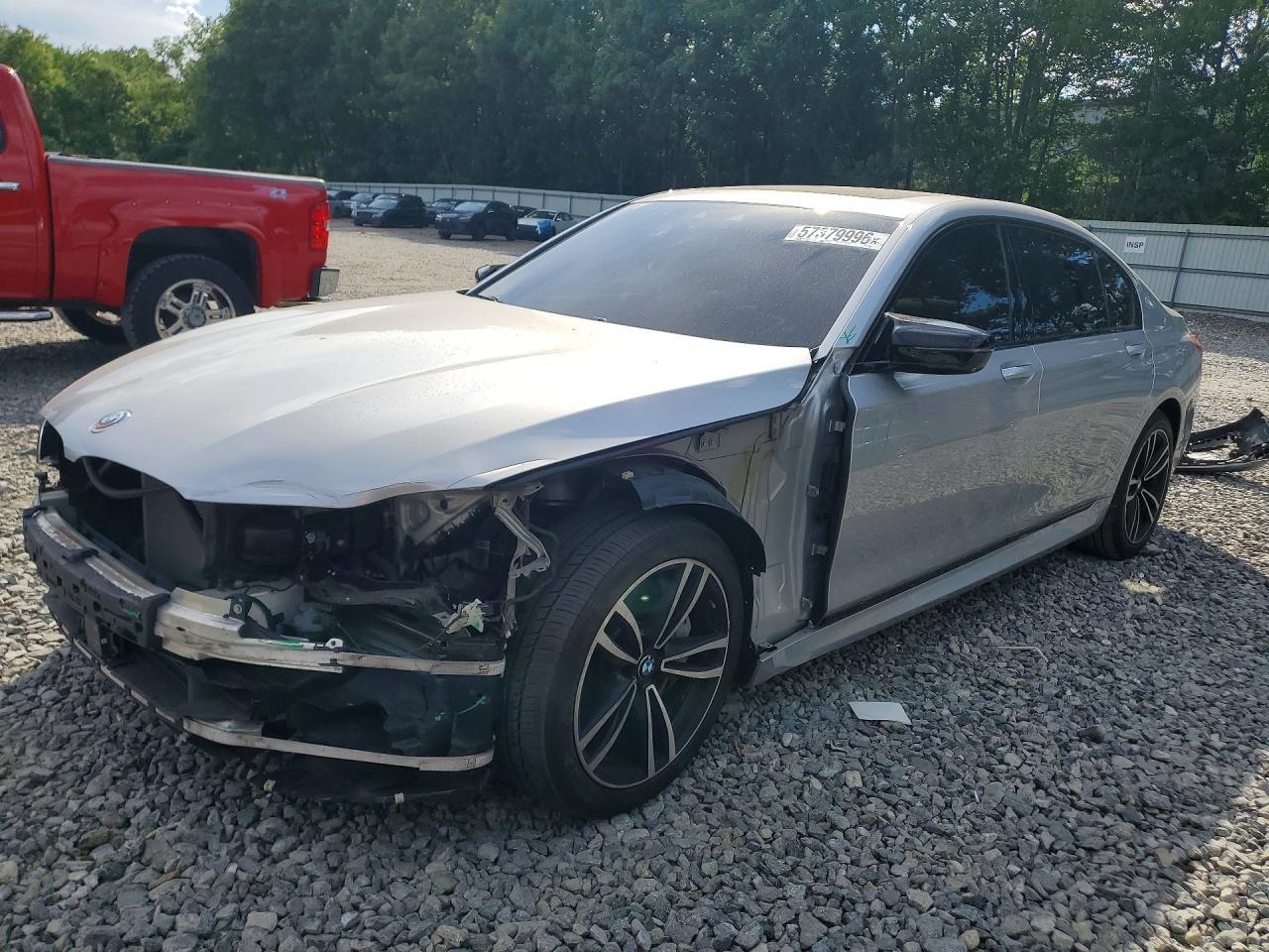 2017 BMW Seria 7 B7 - zdjęcie główne