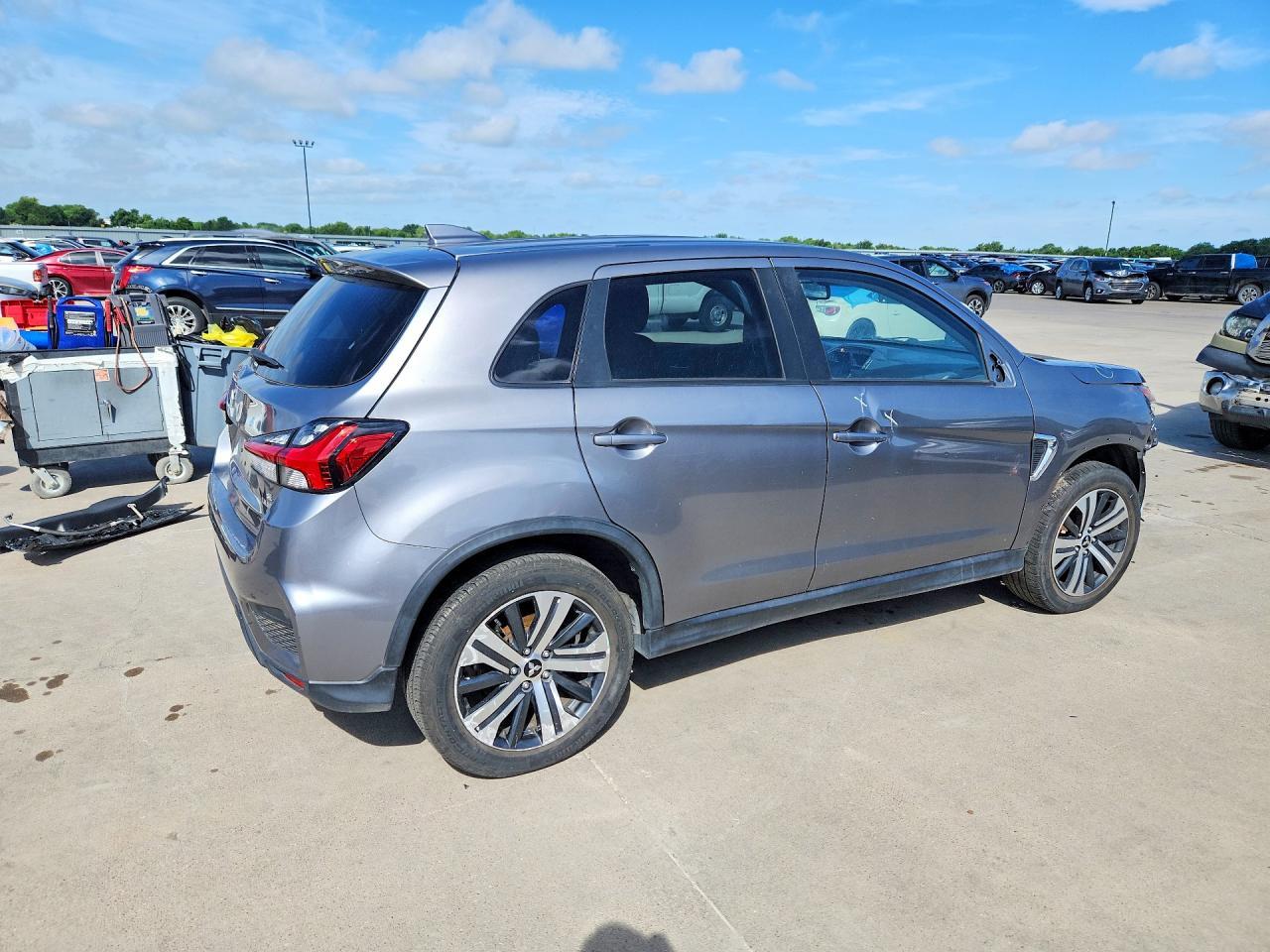 2021 Mitsubishi Outlander Sport Se - zdjęcie 3