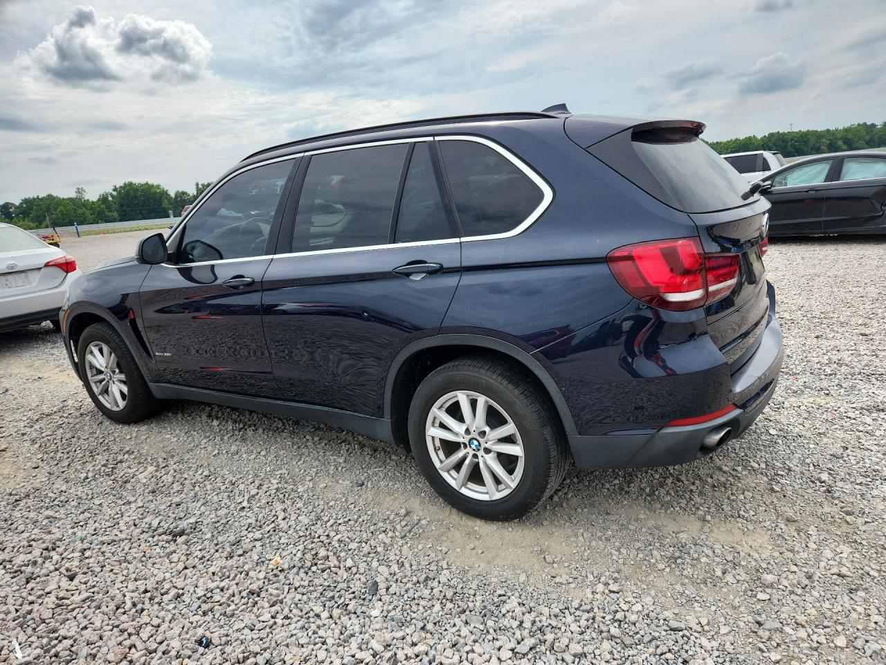 2015 BMW X5 xDrive35I - zdjęcie 2