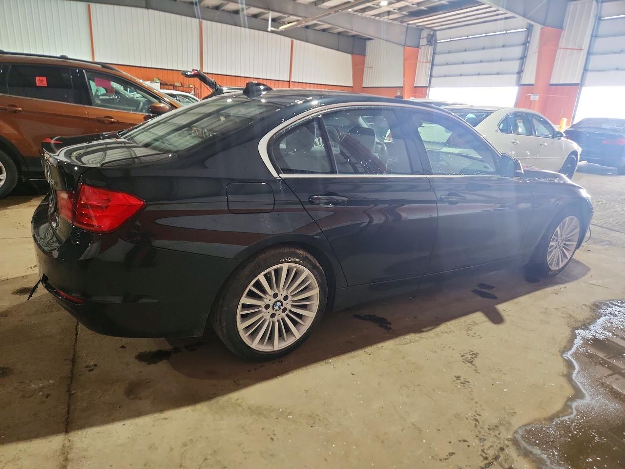 2013 BMW Seria 3 328i - zdjęcie 3