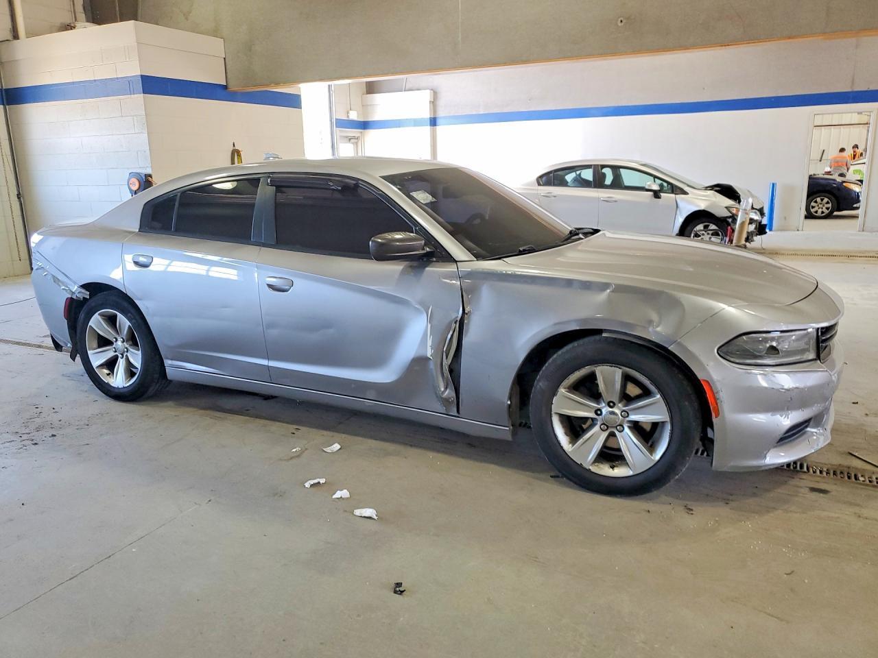 2016 Dodge Charger Sxt - zdjęcie 4