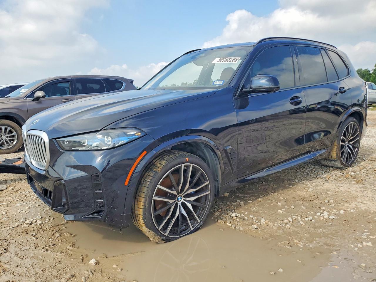 2024 BMW X5 xDrive40I - zdjęcie główne