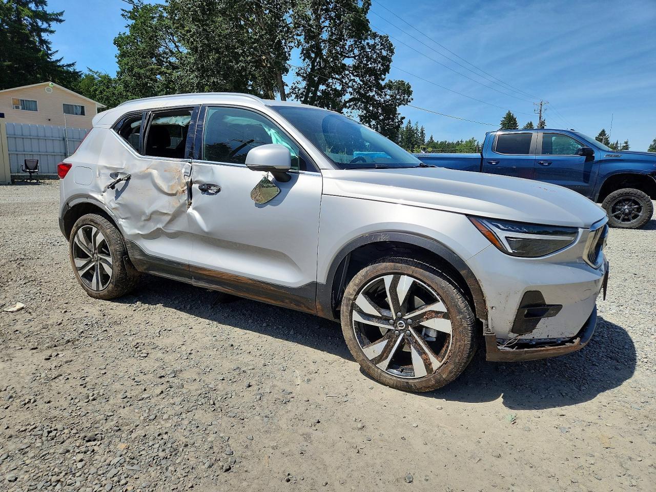 2025 Volvo Xc40 Ultra - zdjęcie 4