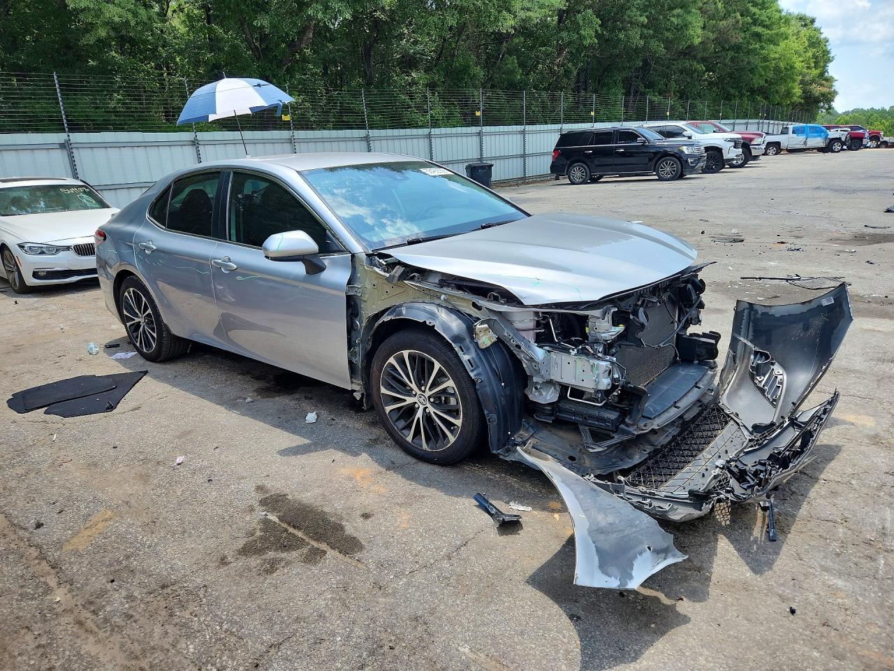 2019 Toyota Camry Se - zdjęcie 4