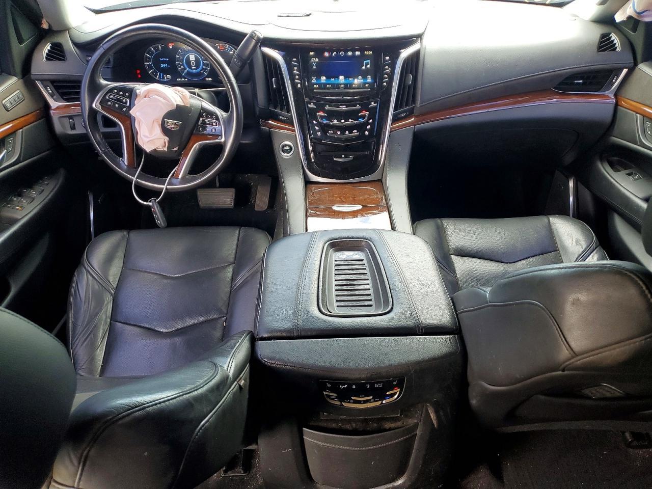 2018 Cadillac Escalade Premium Luxury - zdjęcie 8