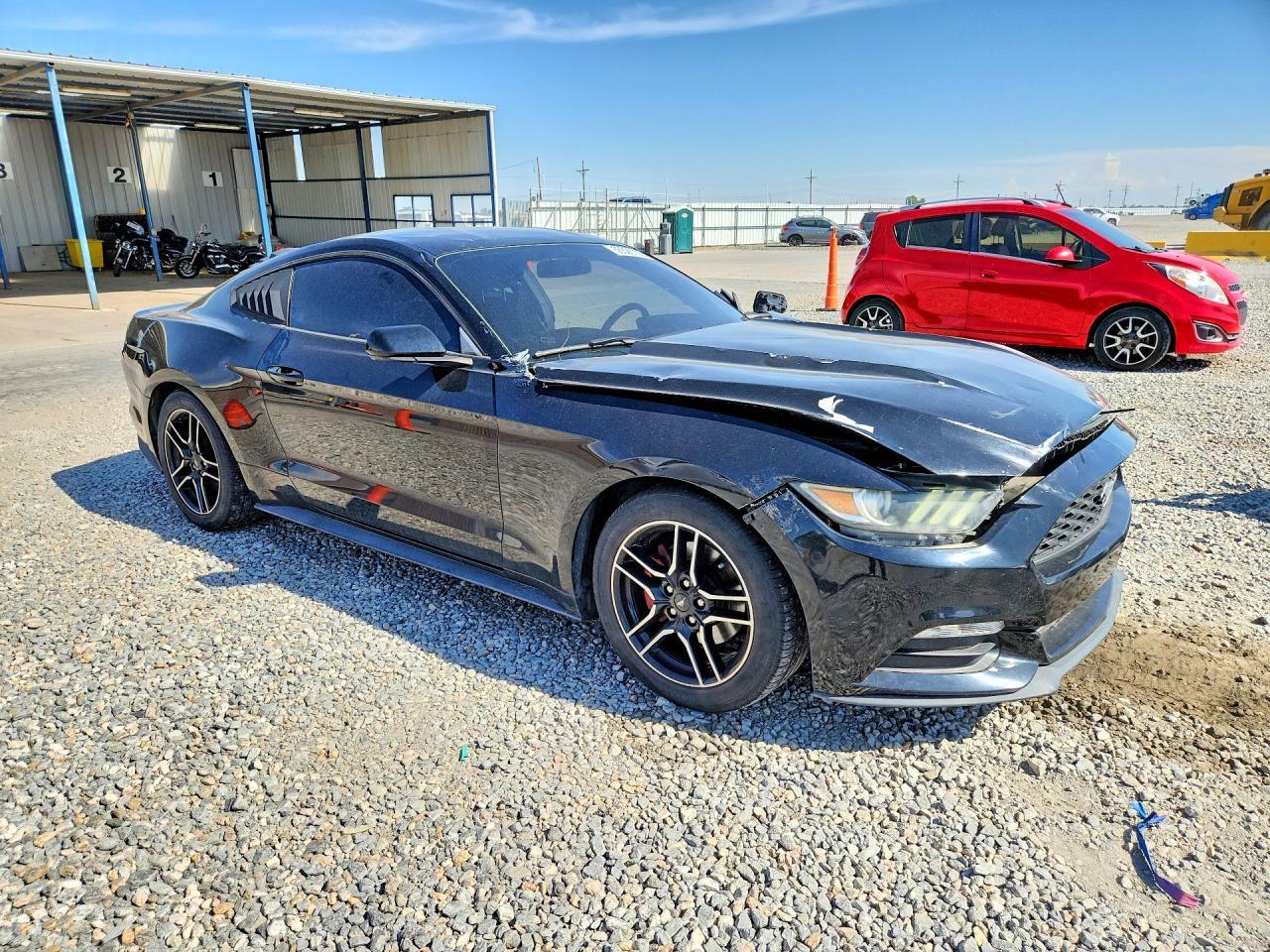 2017 Ford Mustang - zdjęcie 4
