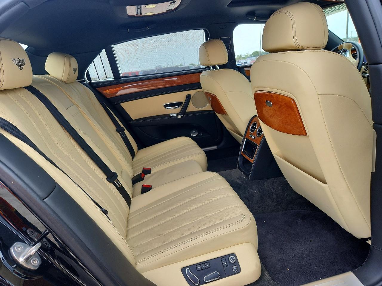 2014 Bentley Flying Spur - zdjęcie 10