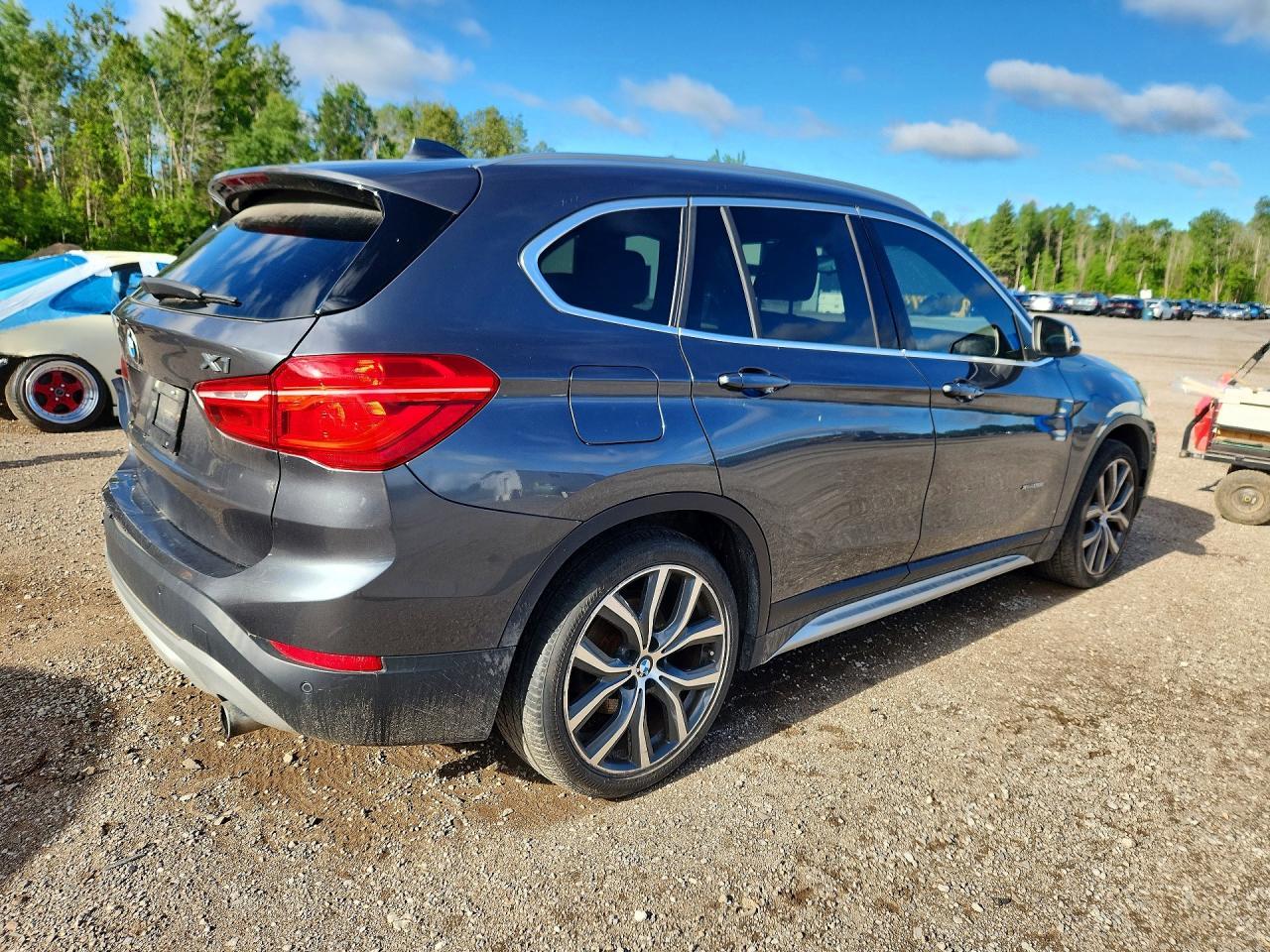 2016 BMW X1 xDrive28I - zdjęcie 3