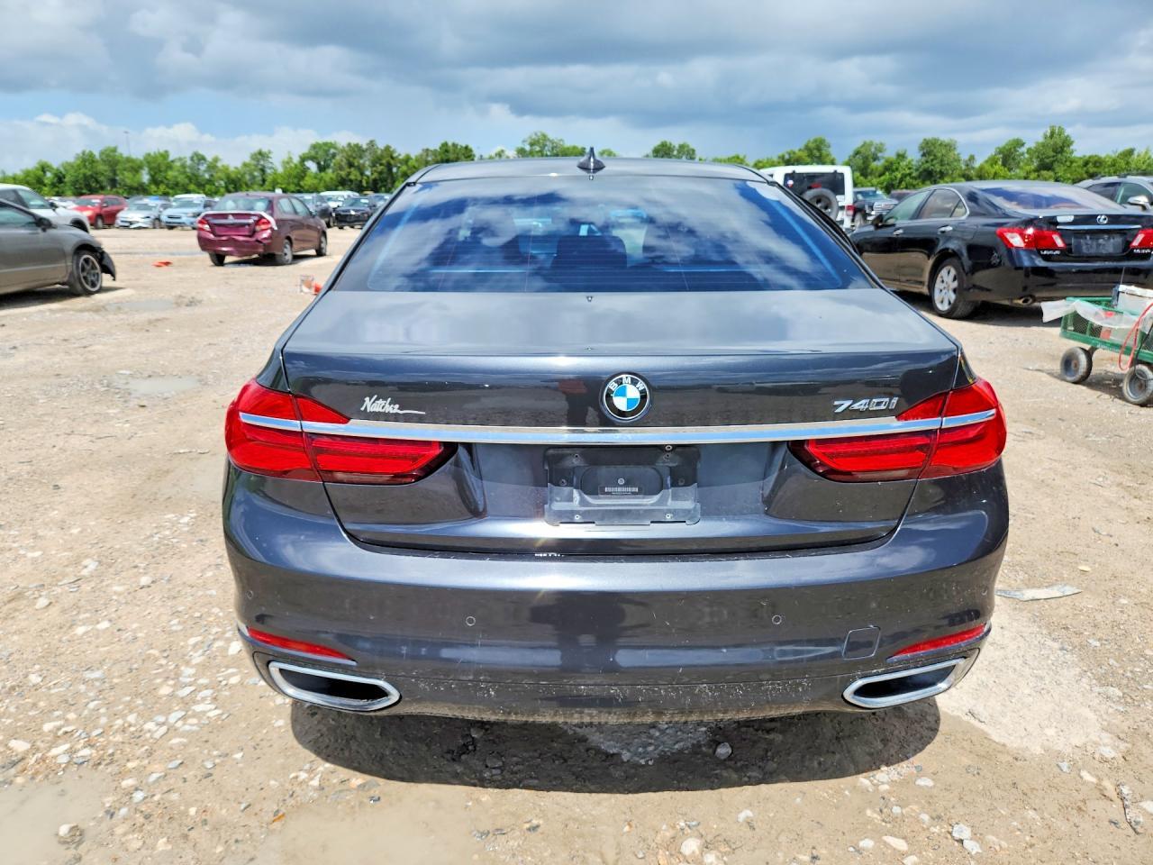 2018 BMW 740 I - zdjęcie 6