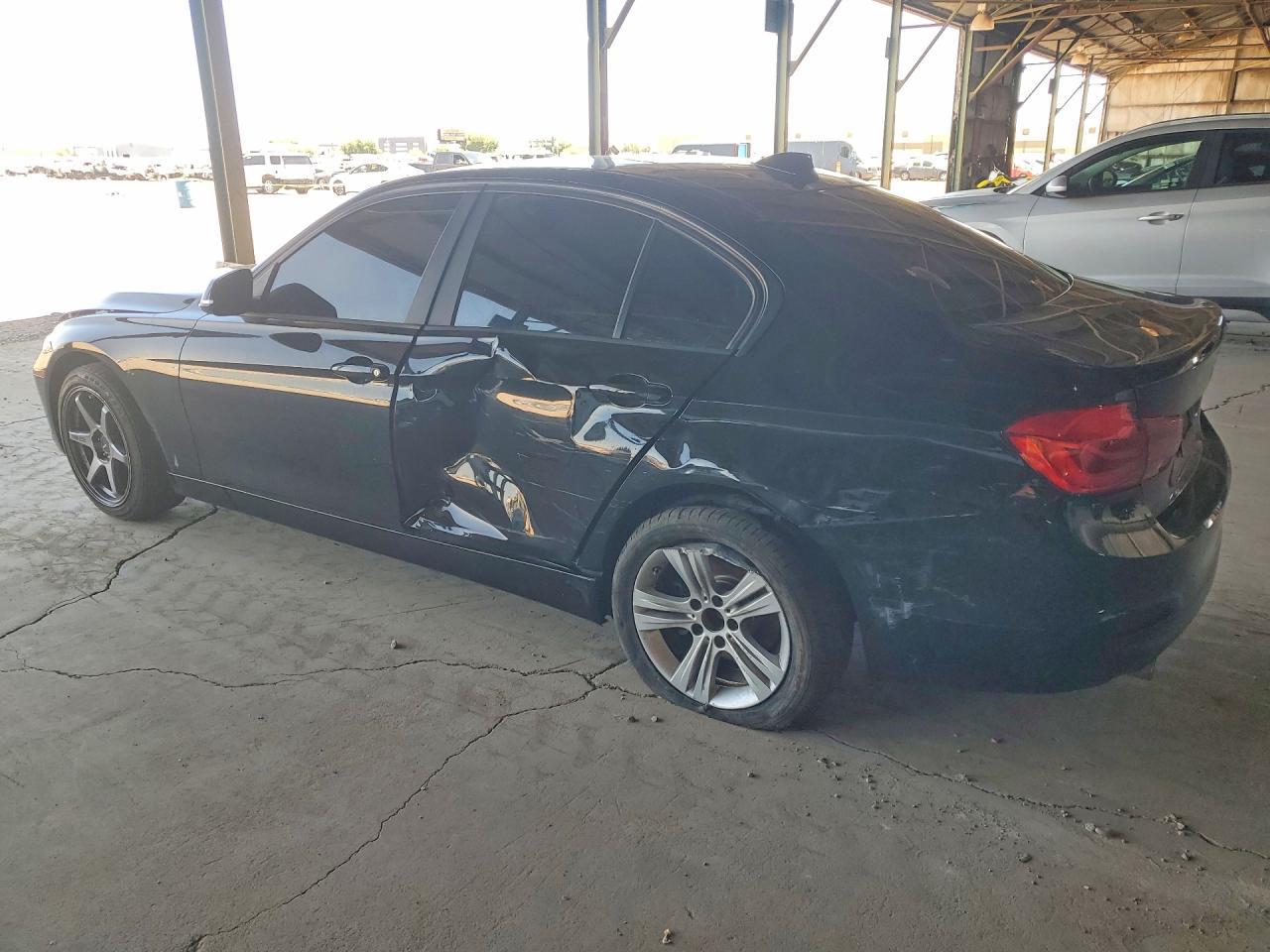 2018 BMW 320 I - zdjęcie 2