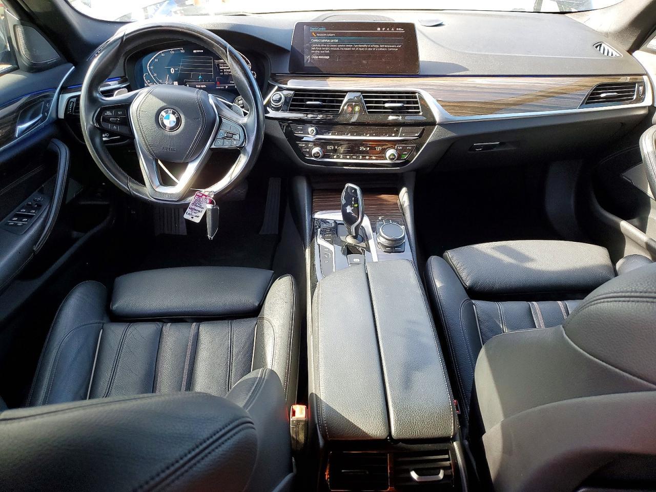 2020 BMW 530E - zdjęcie 8
