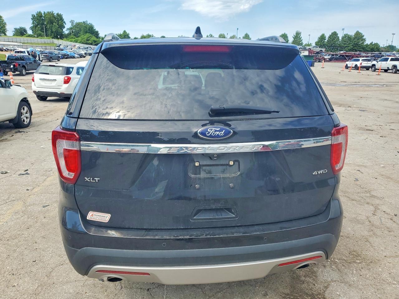 2017 Ford Explorer Xlt - zdjęcie 6