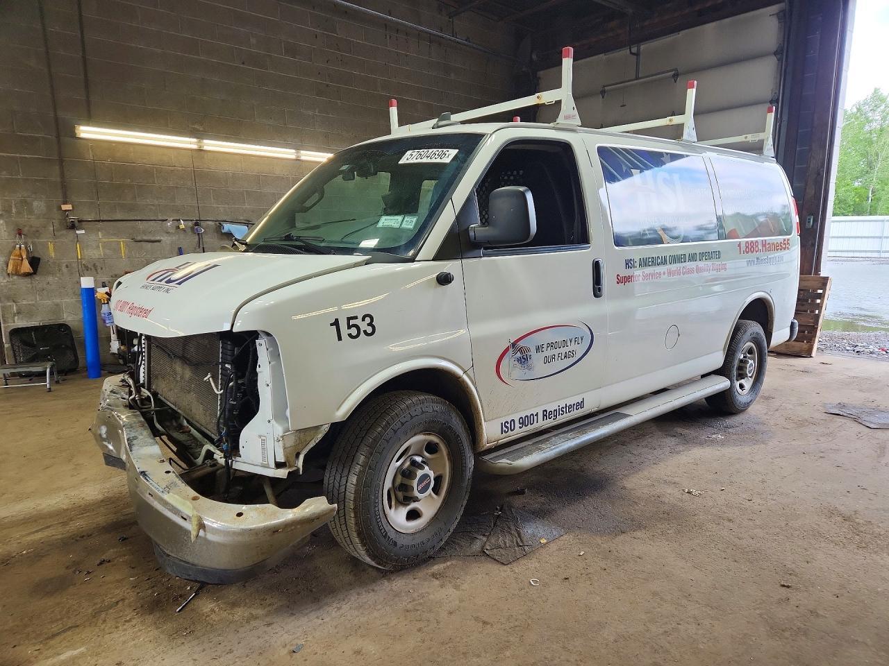 2022 GMC Savana G2500 - zdjęcie główne