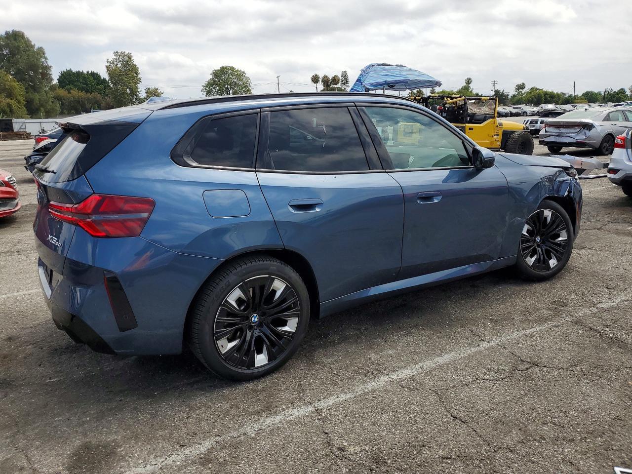 2025 BMW X3 30 xDrive - zdjęcie 3