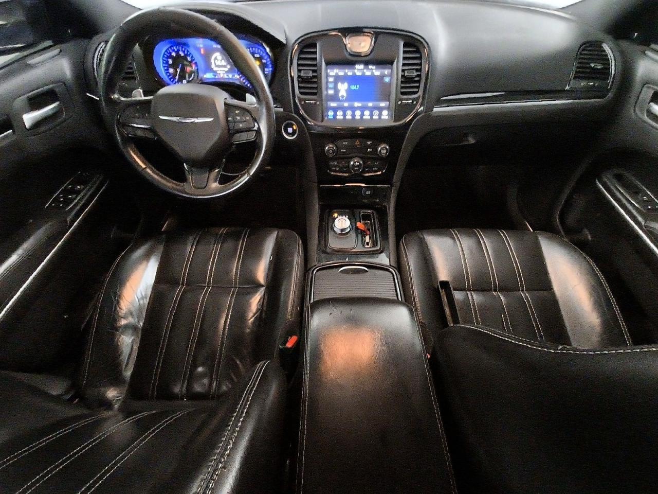 2019 Chrysler 300 S - zdjęcie 8