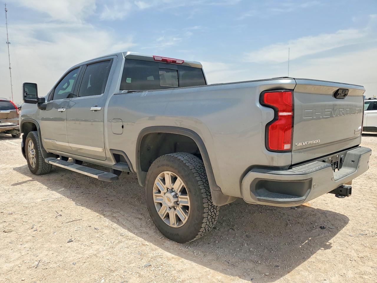 2026 Chevrolet Silverado K2500 High Country - zdjęcie 2