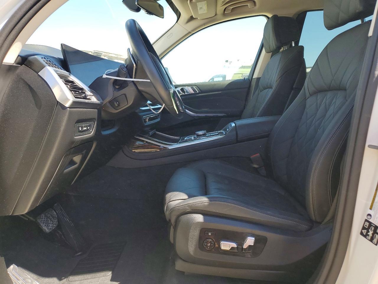 2025 BMW X7 xDrive40I - zdjęcie 7