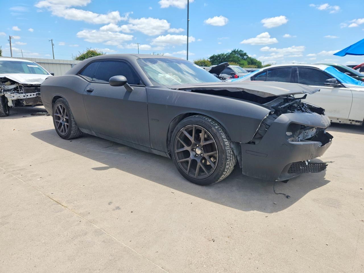 2016 Dodge Challenger R - zdjęcie 4