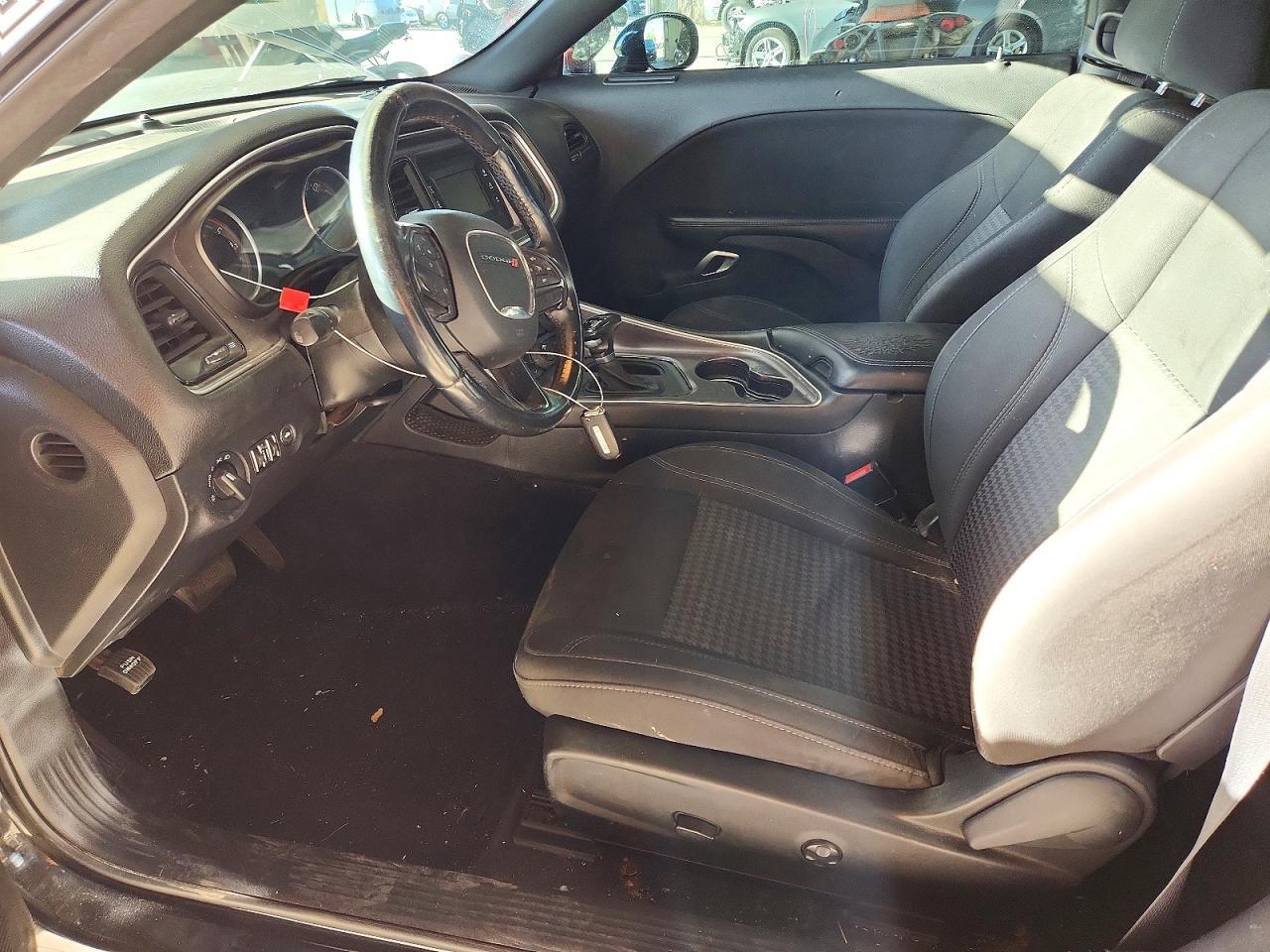 2016 Dodge Challenger Sxt - zdjęcie 7
