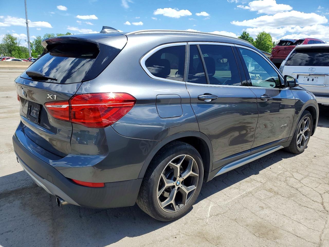 BMW X1 - zdjęcie 3