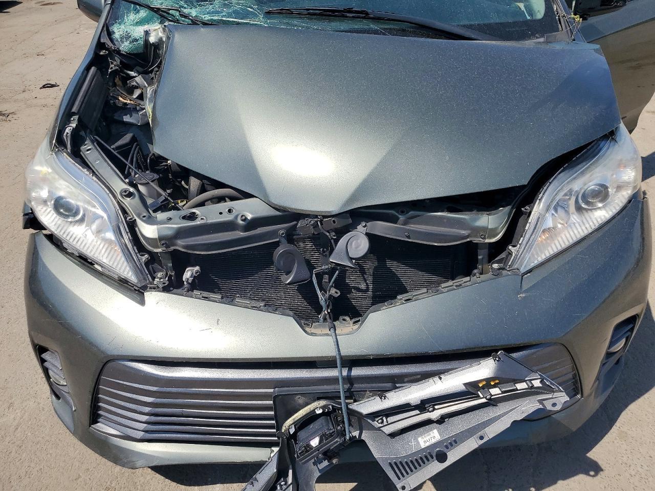 2018 Toyota Sienna Xle 8-Passenger - zdjęcie 12