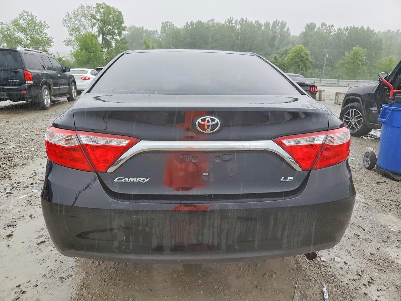 2015 Toyota Camry Le - zdjęcie 6
