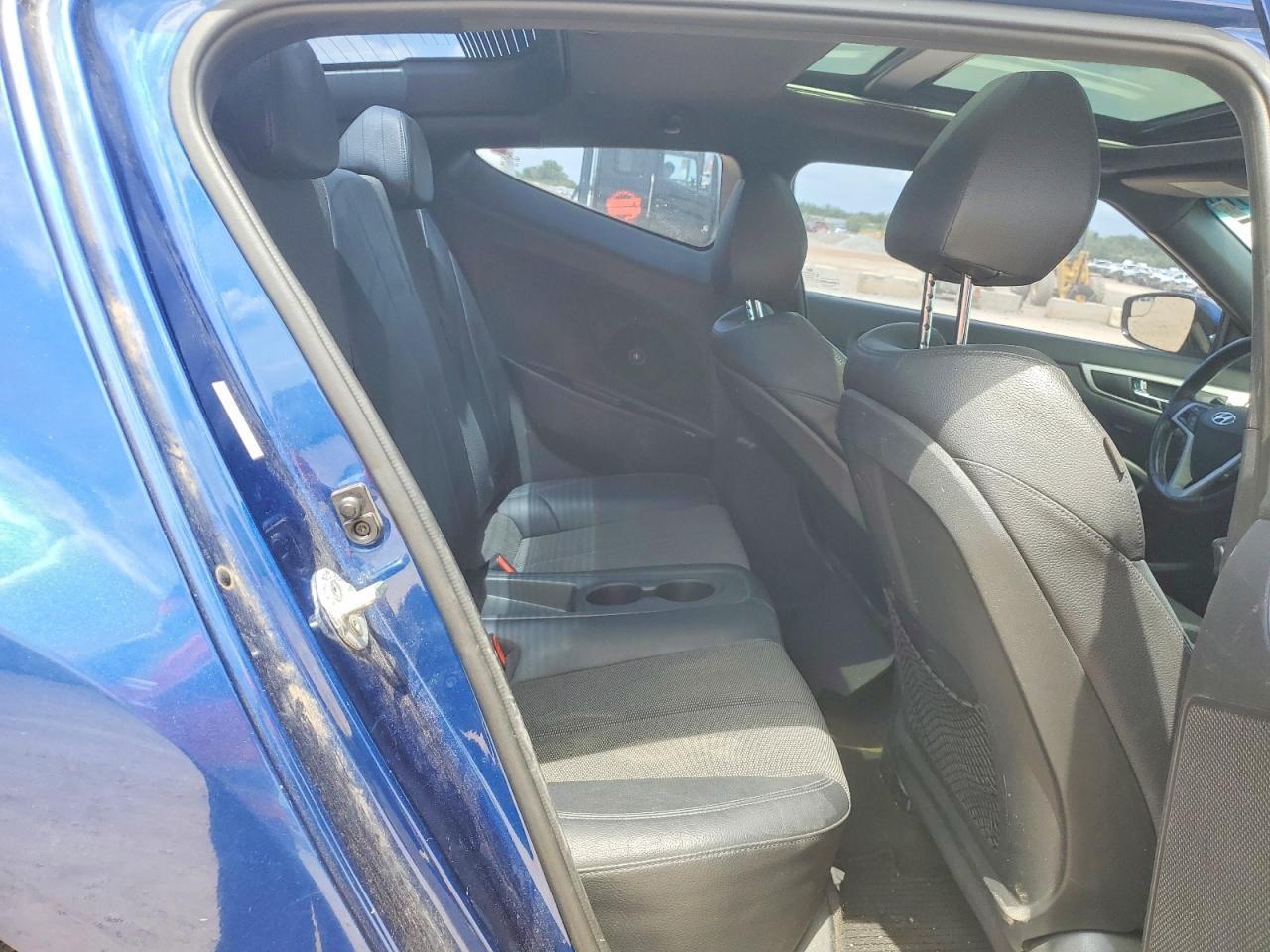 2016 Hyundai Veloster Base - zdjęcie 10