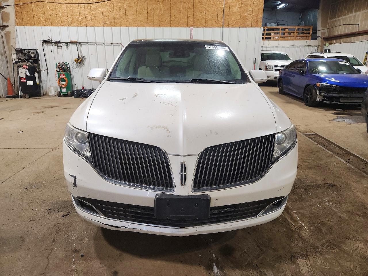 2013 Lincoln Mkt - zdjęcie 5