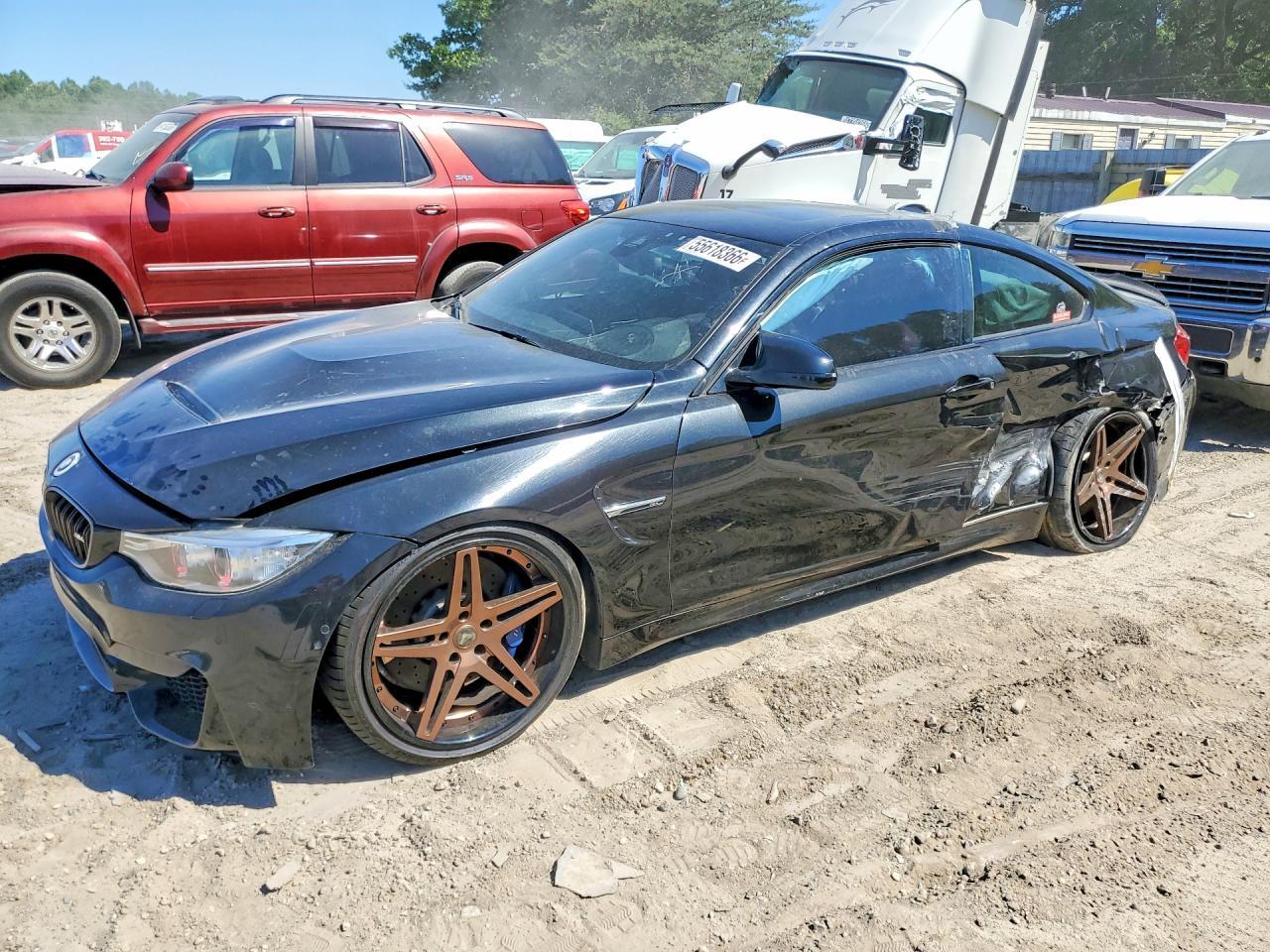 2015 BMW M4 - zdjęcie główne