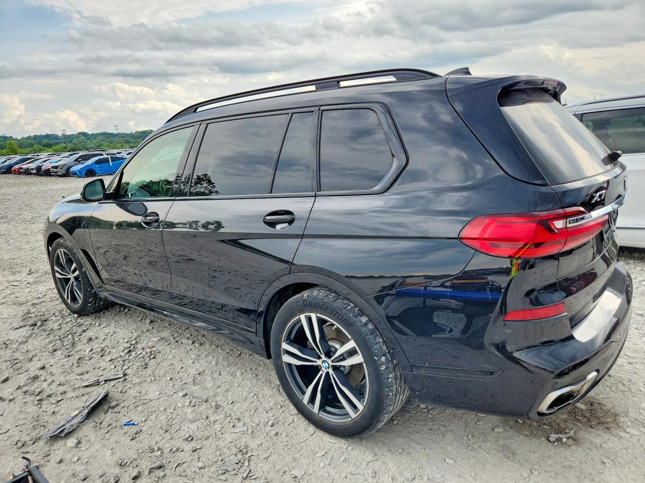 2020 BMW X7 xDrive40I - zdjęcie 2