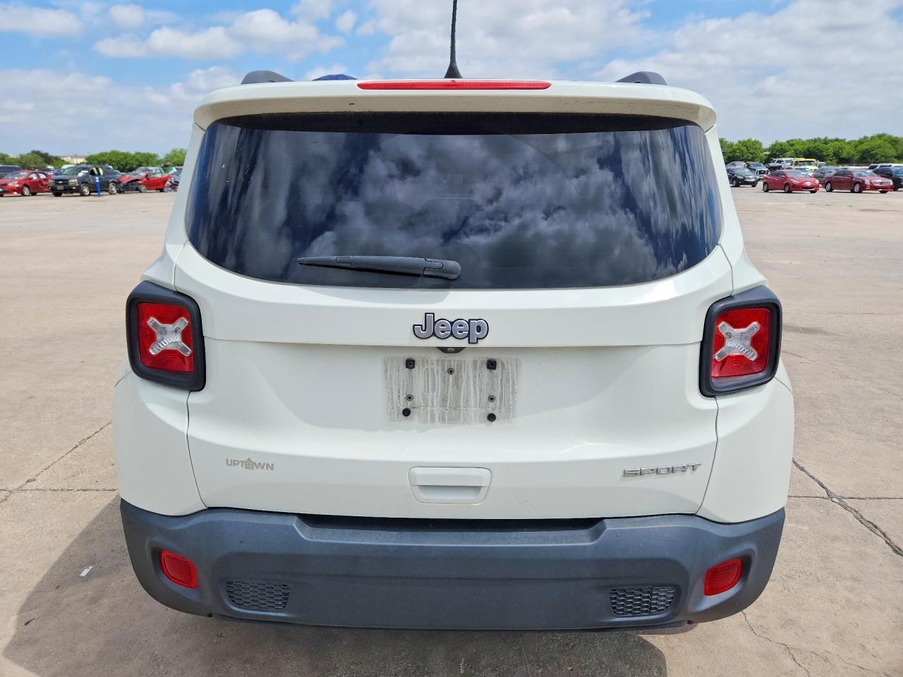 2021 Jeep Renegade Sport - zdjęcie 6