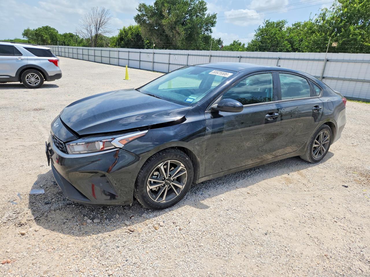 2023 Kia Forte Lxs - zdjęcie główne