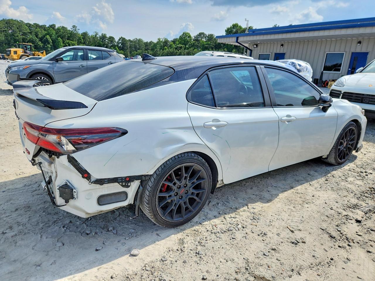 2022 Toyota Camry Trd - zdjęcie 3