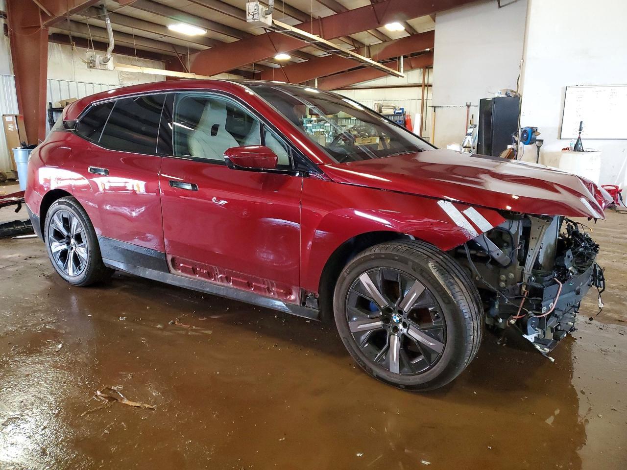 2024 BMW Ix xDrive50 - zdjęcie 4