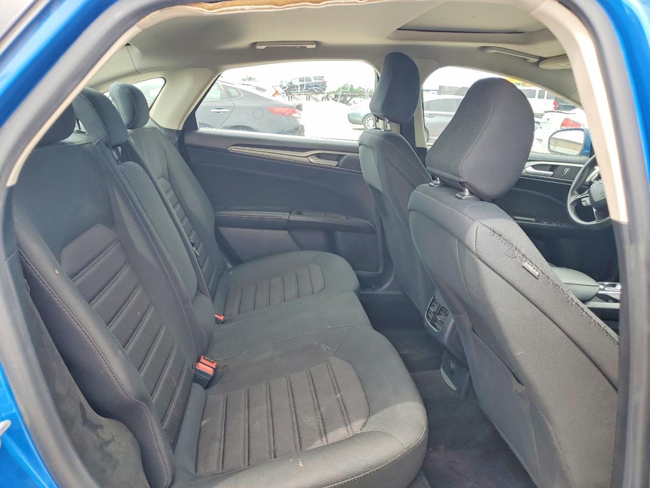 2020 Ford Fusion Se - zdjęcie 10
