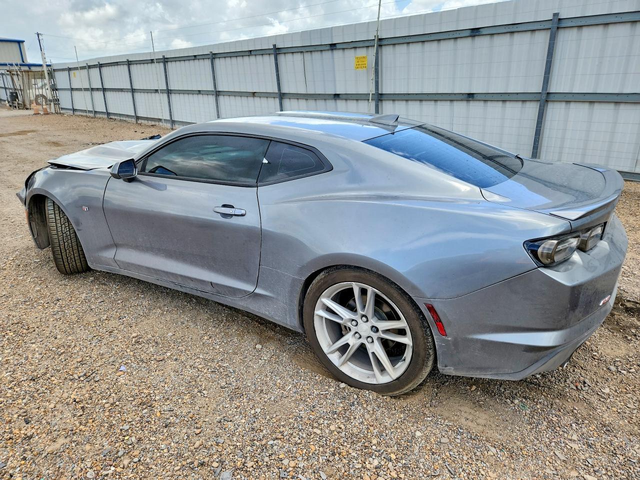 2019 Chevrolet Camaro Ls - zdjęcie 2