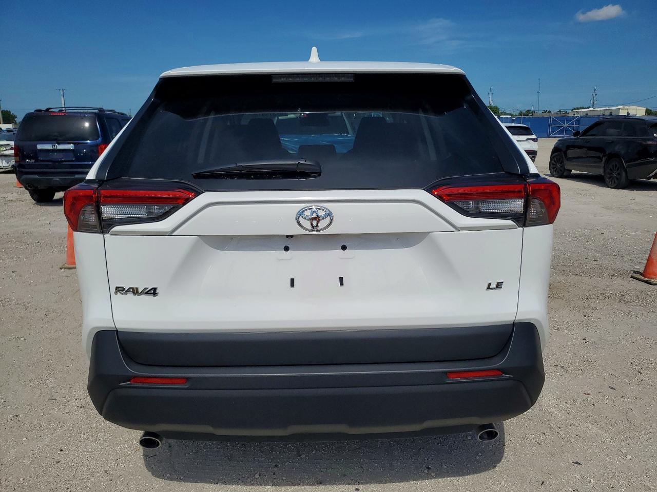 2025 Toyota Rav4 Le - zdjęcie 6